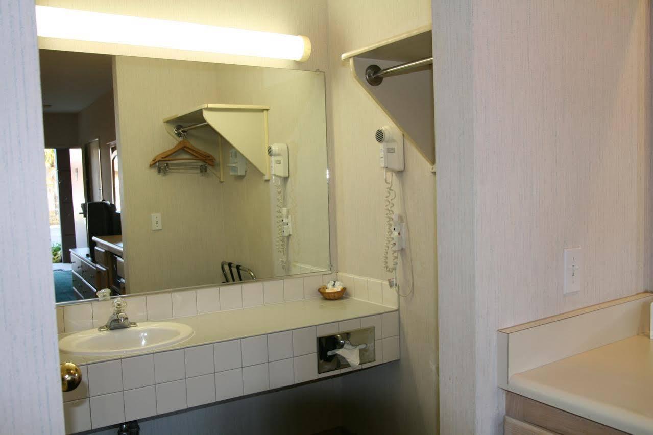Days By Wyndham Rocklin/sacramento Hotel 2*